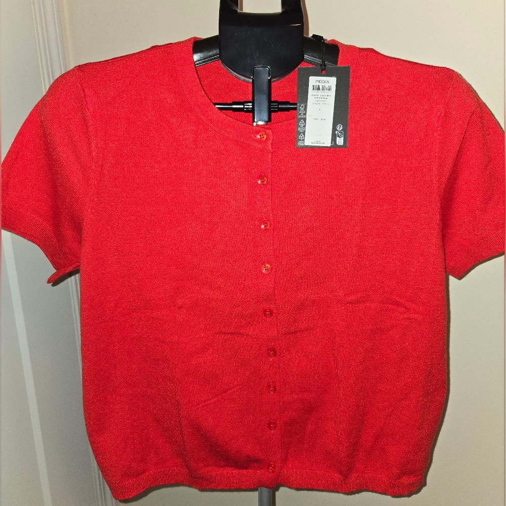 Women's Red Short Sleeve Knit Button-Up Cardigan Cropped Size Large